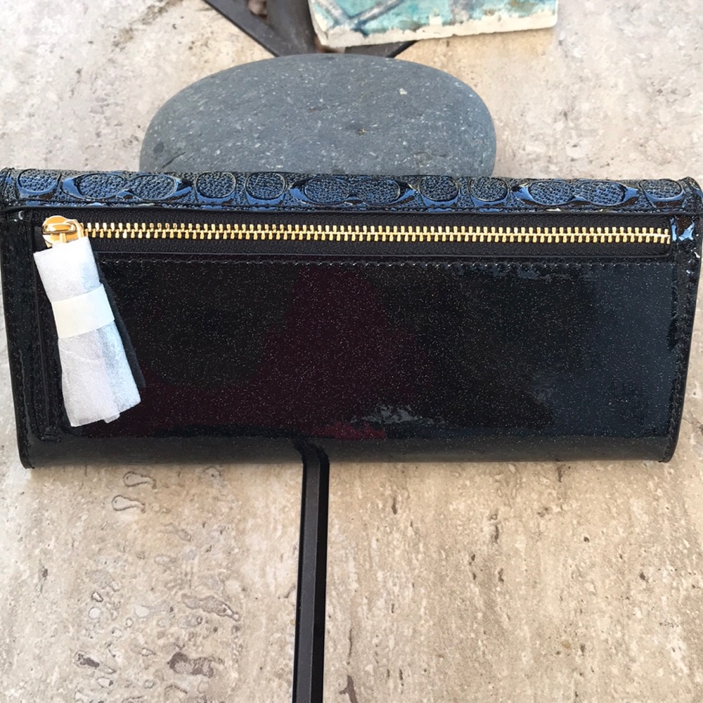 Coach Embossed Leather Wallet ❤️🌹❤️🌹 - Picture 3 of 8